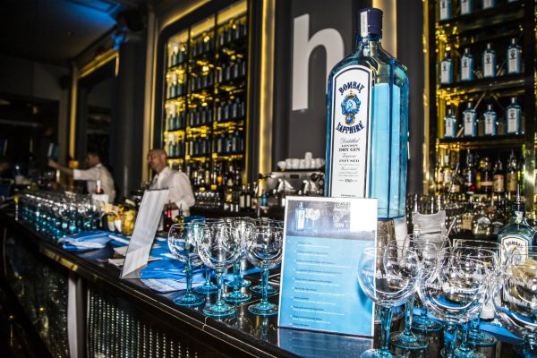 BOMBAY SAPPHIRE: The Ultimate Gin & Tonic Experience