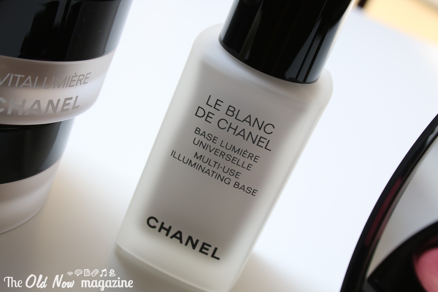 CHANEL  Le blanc de Chanel THEOLDNOW (6)