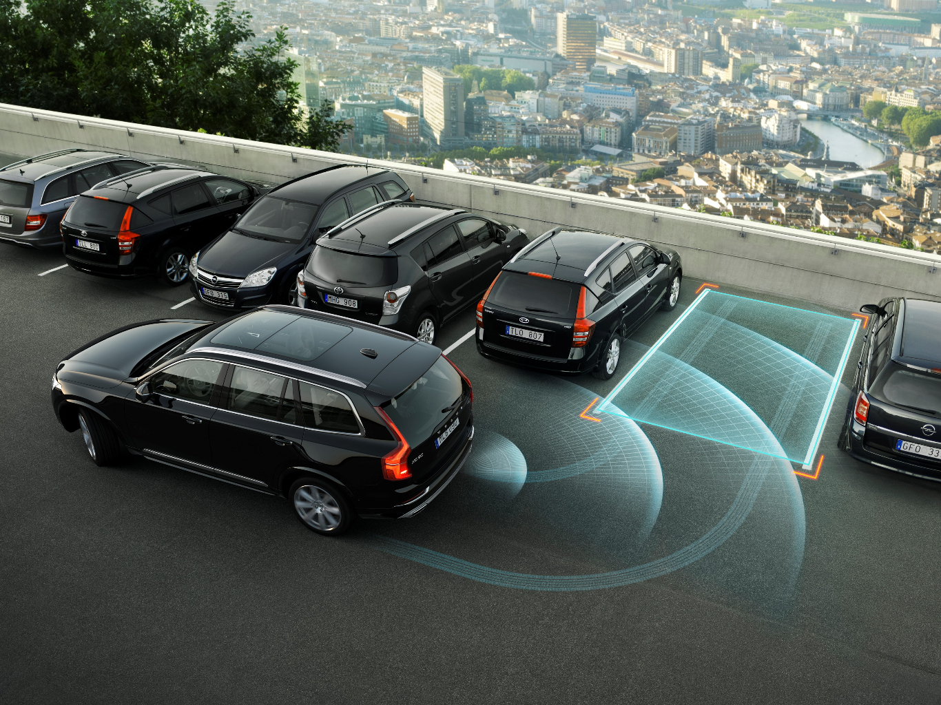 150228_The_all_new_Volvo_XC90_Park_Assist_Pilot