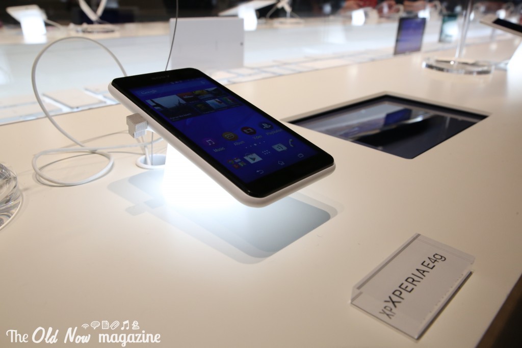 Sony Xperia E4G (3)