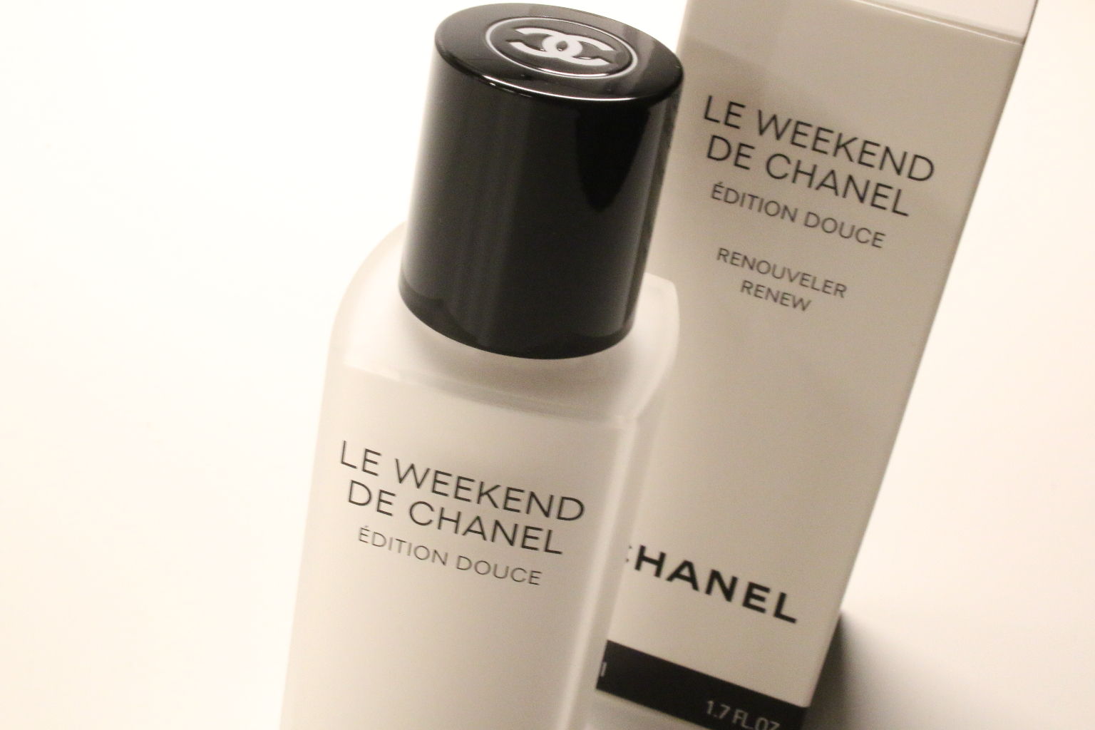 bud Juster sollys LE WEEKEND DE CHANEL edition douce