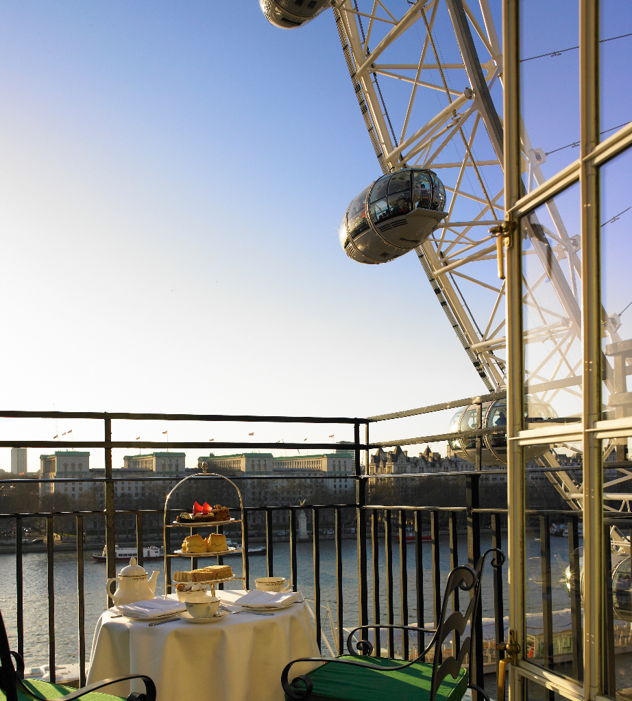 london_county_hall-balcony-suite-view-of-the-london-eye